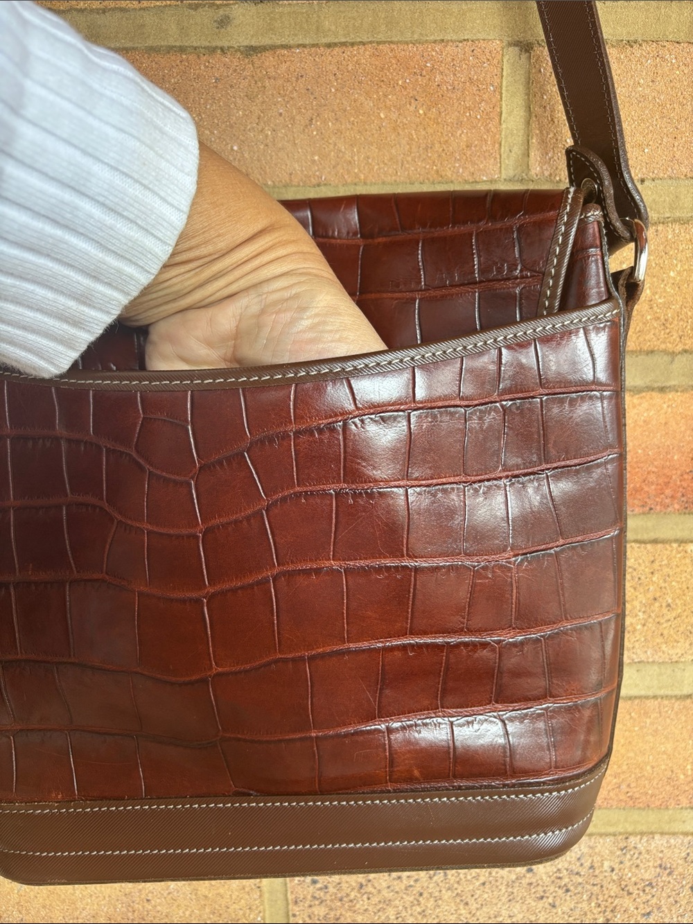Vintage Dooney & Bourke Bayou Alligator Embossed Brown Leather Crossbody Bag, - Picture 12 of 15